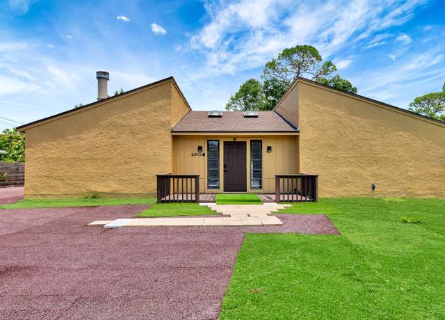 Property at 2315 Riverwood Pines Dr, Sarasota, FL 34231, 4 beds, 2 baths