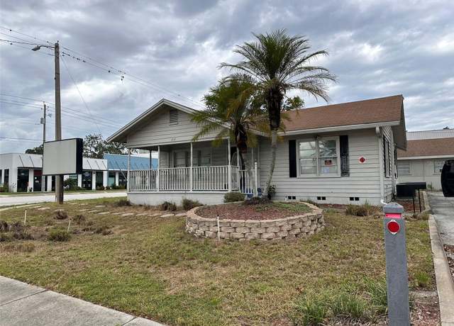 Property at 121 Bates Ave SE, Winter Haven, FL 33880, 9 beds, 4 baths