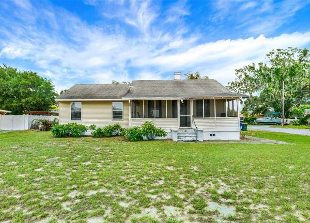Property at 520 Dora Ave, Tavares, FL 32778, 2 beds, 1 bath