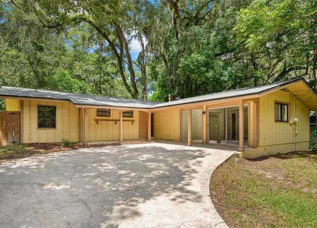 Property at 102 NW 27th Ter, Gainesville, FL 32607, 4 beds, 3 baths