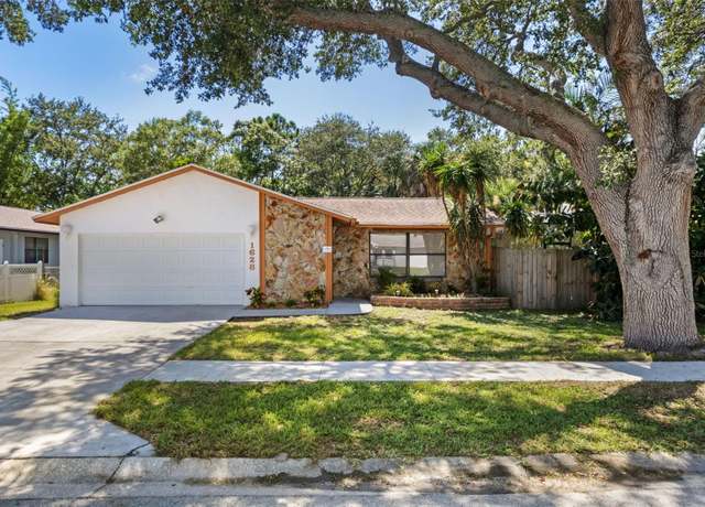 Property at 1628 12th St SW, Largo, FL 33778, 4 beds, 2 baths
