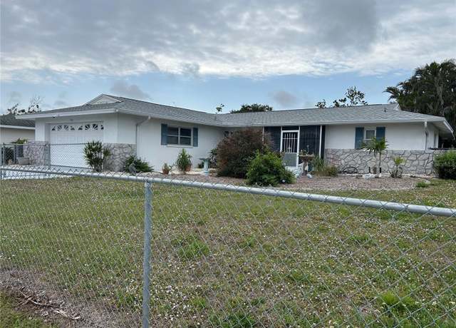 Property at 990 Sandlewood Dr, Venice, FL 34293, 2 beds, 2 baths