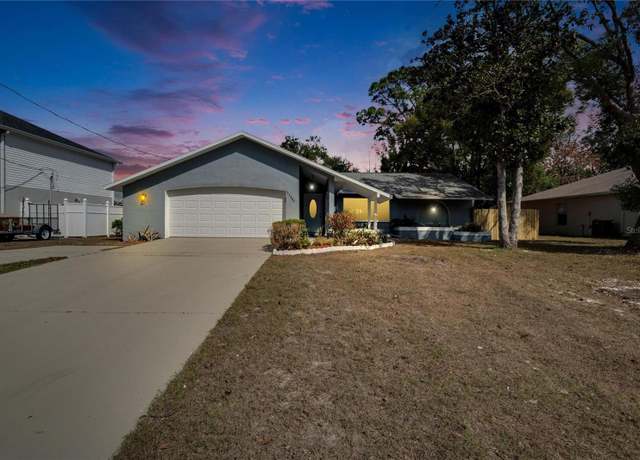 Property at 11283 Portsmouth St, Spring Hill, FL 34609, 2 beds, 2.5 baths