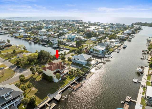 Property at 3447 Flamingo Blvd, Hernando Beach, FL 34607, 4 beds, 3.5 baths