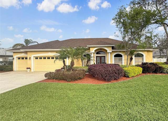 Property at 2712 Clubhouse Dr, Plant City, FL 33566, 5 beds, 3 baths