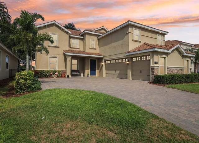 Property at 1082 Trappers Trail Loop, Davenport, FL 33896, 5 beds, 3 baths