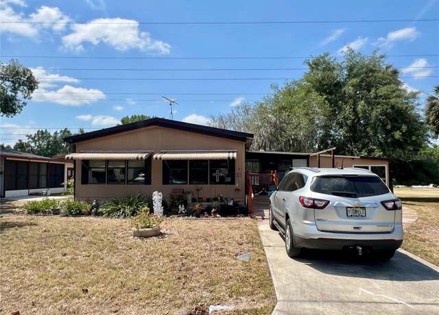 Property at 27 Robin Rd, Wildwood, FL 34785, 2 beds, 2 baths