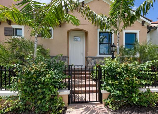 Property at 910 E Venice Ave, Venice, FL 34285, 2 beds, 2 baths