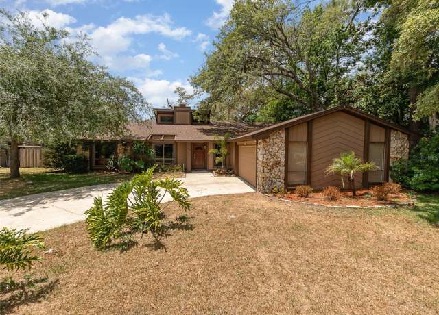 Property at 490 Burnt Tree Ln, Apopka, FL 32712, 4 beds, 2 baths