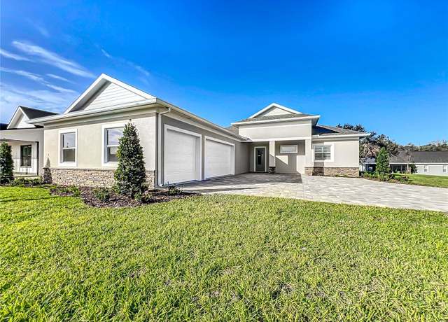 Property at 1793 Lakehill Dr, Winter Haven, FL 33884, 4 beds, 3 baths