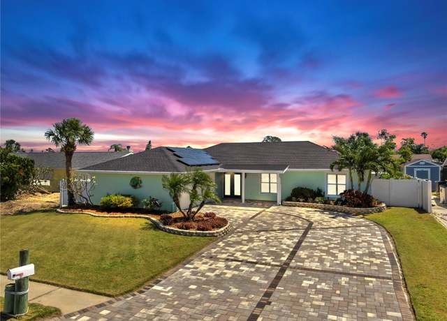 Property at 6511 Senegal Palm Way, Apollo Beach, FL 33572, 3 beds, 2 baths