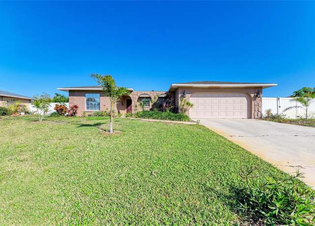 Property at 2211 42nd St W, Bradenton, FL 34205, 3 beds, 2 baths