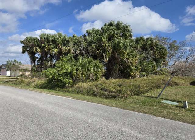Property at 25 Christopher Ct N, Palm Coast, FL 32137