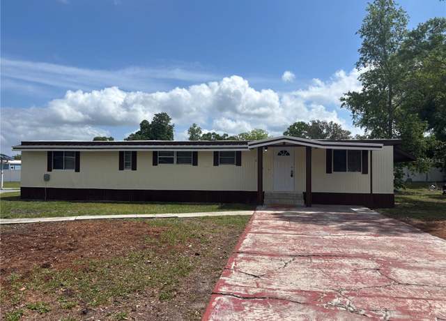 Property at 6141 SW 57th Ct, Ocala, FL 34474, 2 beds, 1 bath