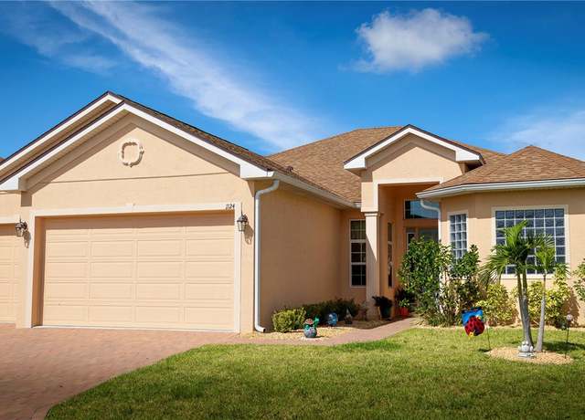 Property at 1124 Sawgrass Dr, Winter Haven, FL 33884, 3 beds, 2 baths