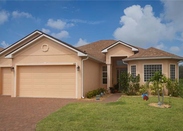 Property at 1124 Sawgrass Dr, Winter Haven, FL 33884, 3 beds, 2 baths