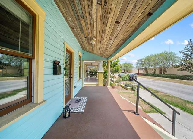 Property at 1708 E 15th Ave, Tampa, FL 33605, 3 beds, 2 baths