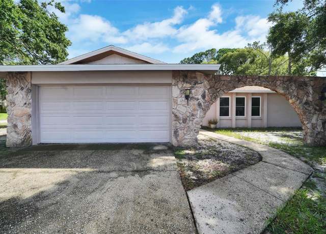 Property at 2817 Rustic Oaks Dr, Palm Harbor, FL 34684, 3 beds, 2 baths