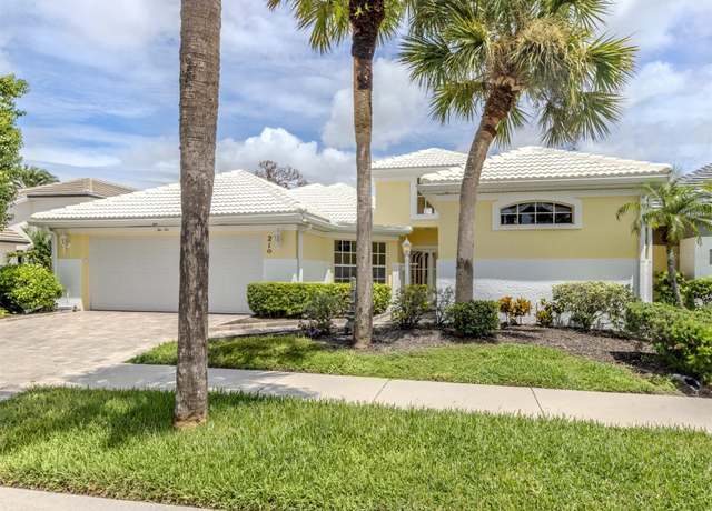 Property at 210 Vestavia Dr, Venice, FL 34292, 3 beds, 3 baths