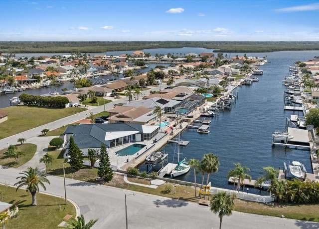 Property at 5133 Cabrilla Ct, New Port Richey, FL 34652, 3 beds, 3 baths