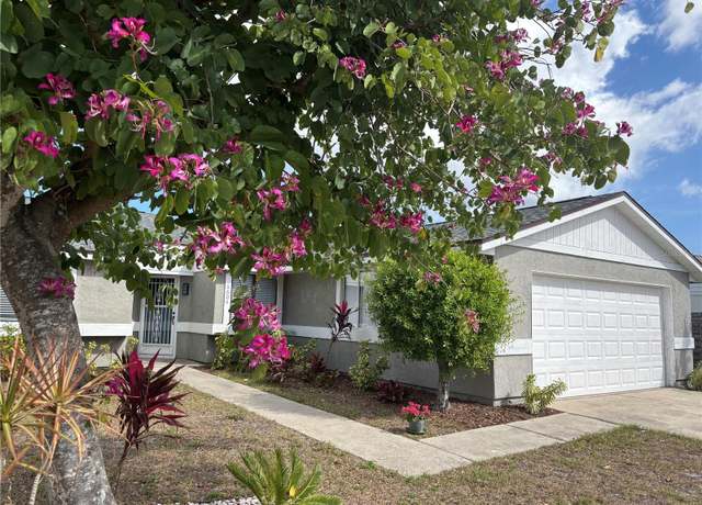 Property at 6604 34th Ave W, Bradenton, FL 34209, 3 beds, 2 baths
