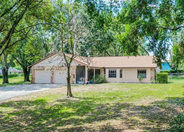 Property at 5825 Lake Emma Ct, Groveland, FL 34736, 3 beds, 2 baths