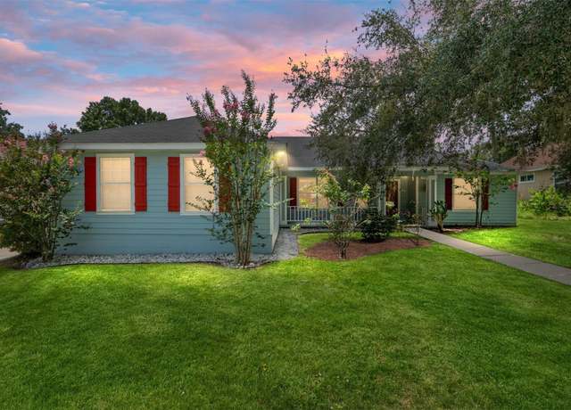 Property at 7637 SW 49th Pl, Gainesville, FL 32608, 4 beds, 2 baths