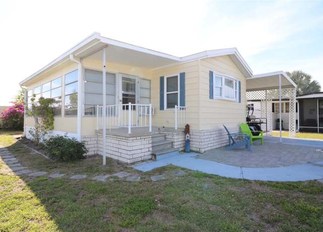 Property at 114 W Saint Johns Way, Apollo Beach, FL 33572, 2 beds, 2 baths
