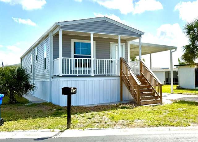 Property at 105 W Saint Johns Way, Apollo Beach, FL 33572, 2 beds, 2 baths