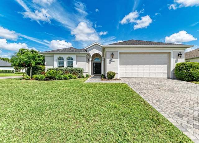 Property at 12105 Goldenrod Ave, Bradenton, FL 34212, 3 beds, 2.5 baths