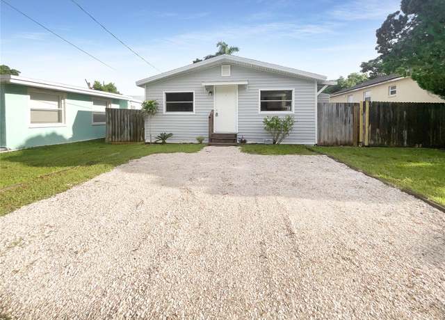Property at 1220 36th Ave W, Bradenton, FL 34205, 2 beds, 1 bath