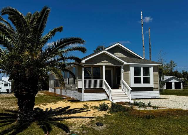 Property at 227 Bay St, Port St Joe, FL 32456, 5 beds, 2 baths