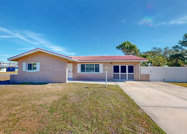 Property at 7499 7th St N, St Petersburg, FL 33702, 3 beds, 2 baths