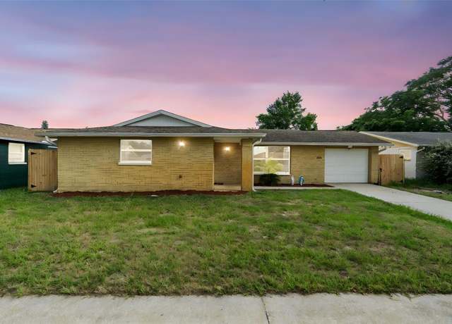 Property at 6715 Ranchwood Loop, New Port Richey, FL 34653, 2 beds, 2 baths