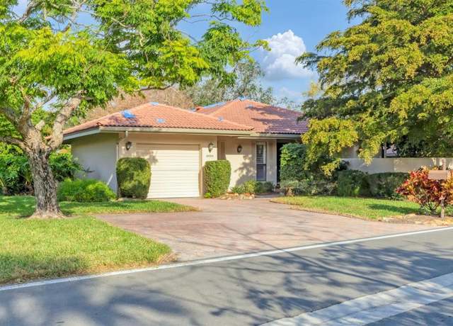Property at 4920 Kestral Park Cir #11, Sarasota, FL 34231, 2 beds, 2 baths