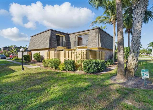 Property at 5540 Malt Dr #4, Fort Myers, FL 33907, 2 beds, 2 baths
