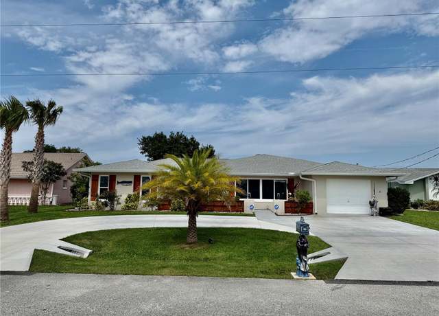 Property at 15 Cloverdale Ct S, Palm Coast, FL 32137, 4 beds, 3 baths