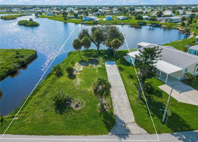 Property at 1329 Blue Heron Dr, Englewood, FL 34224