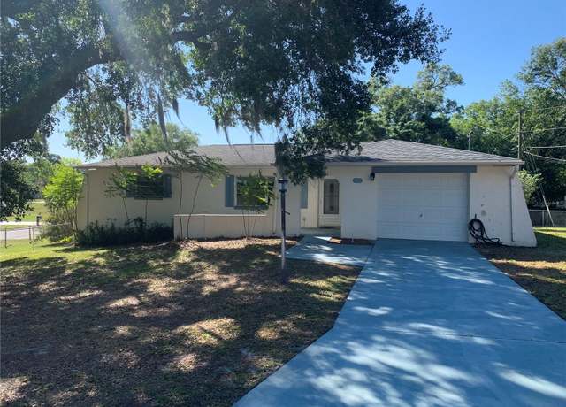Property at 401 S Washington St, Beverly Hills, FL 34465, 2 beds, 1.5 baths