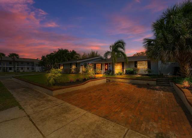 Property at 2801 Plaza Terrace Dr, Orlando, FL 32803, 4 beds, 2 baths