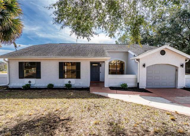 Property at 4 Hickory Track Trce, Ocala, FL 34472, 3 beds, 2 baths