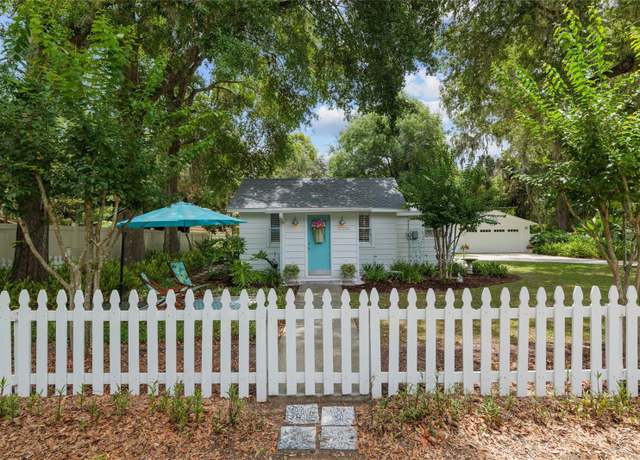 Property at 12335 SE 130th Ct, Ocklawaha, FL 32179, 2 beds, 1 bath