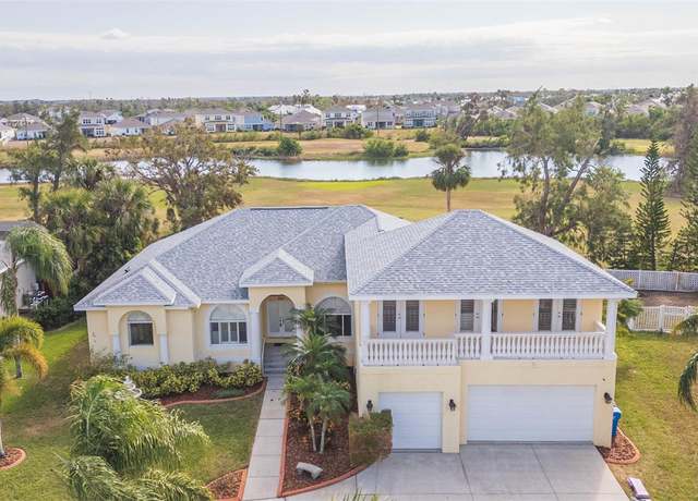 Property at 924 Bunker View Dr, Apollo Beach, FL 33572, 4 beds, 3 baths