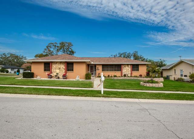 Property at 153 Sunward Ave, Palm Harbor, FL 34684, 2 beds, 2 baths