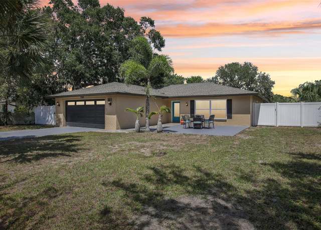 Property at 911 S Florida Ave, Tarpon Springs, FL 34689, 3 beds, 2 baths