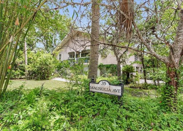Property at 35 Magnolia Ave, Yankeetown, FL 34498, 3 beds, 3 baths