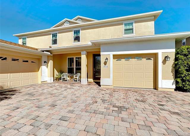Property at 1915 Acacia Dr, Kissimmee, FL 34758, 5 beds, 3.5 baths