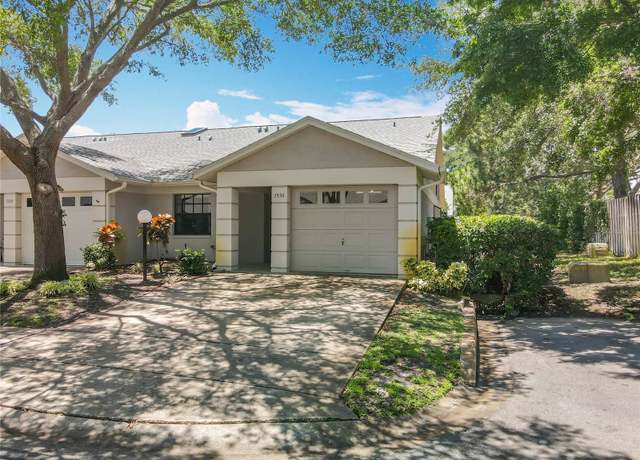 Property at 1556 Lynda Ln, Dunedin, FL 34698, 2 beds, 2.5 baths