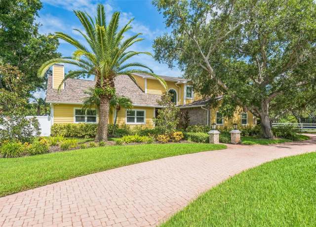 Property at 7272 125th St, Seminole, FL 33772, 4 beds, 3 baths