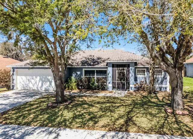 Property at 525 Gentle Breeze Dr, Minneola, FL 34715, 4 beds, 2 baths